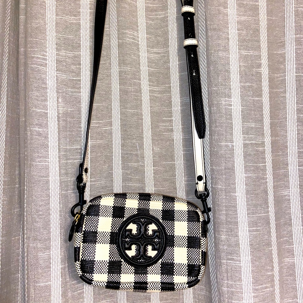 BRAND NEW TORY BURCH CAMERA BAG!